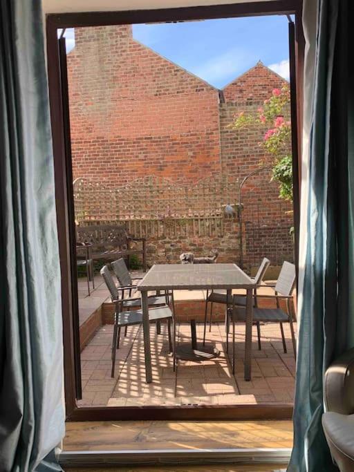 Award Winning Pet Friendly Paddock Cottage 惠特比 外观 照片