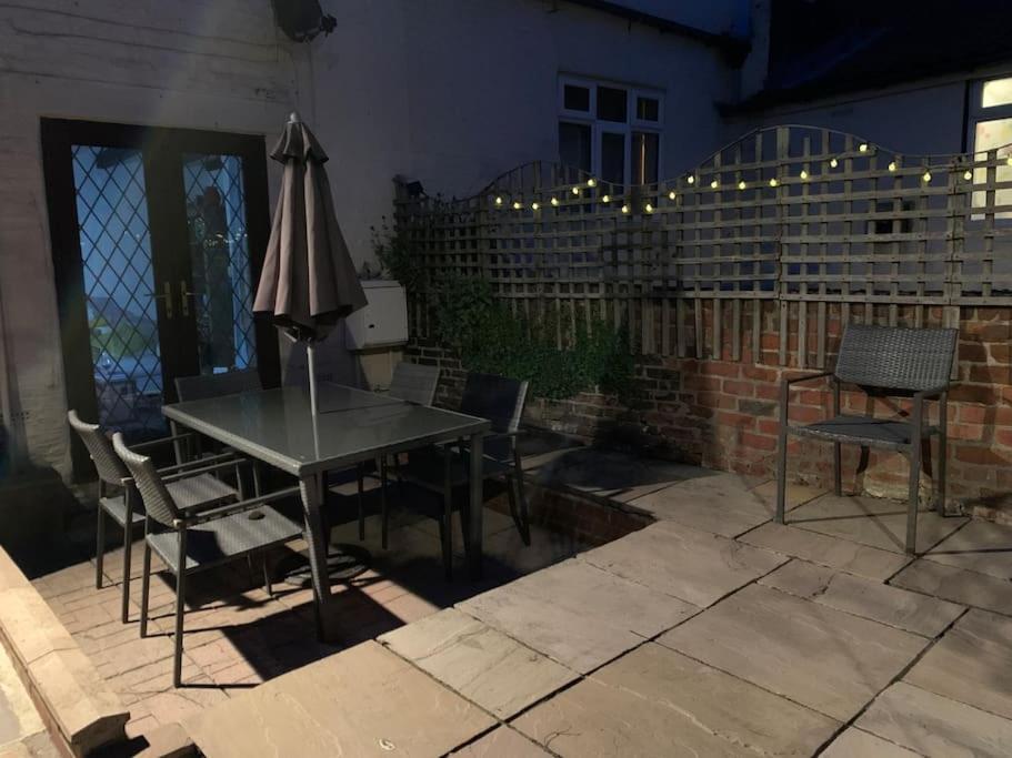 Award Winning Pet Friendly Paddock Cottage 惠特比 外观 照片