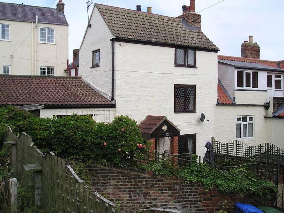 Award Winning Pet Friendly Paddock Cottage 惠特比 外观 照片