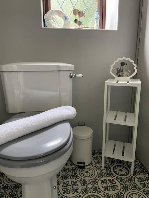 Award Winning Pet Friendly Paddock Cottage 惠特比 外观 照片