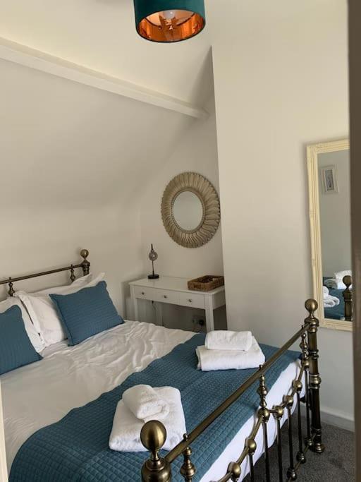Award Winning Pet Friendly Paddock Cottage 惠特比 外观 照片